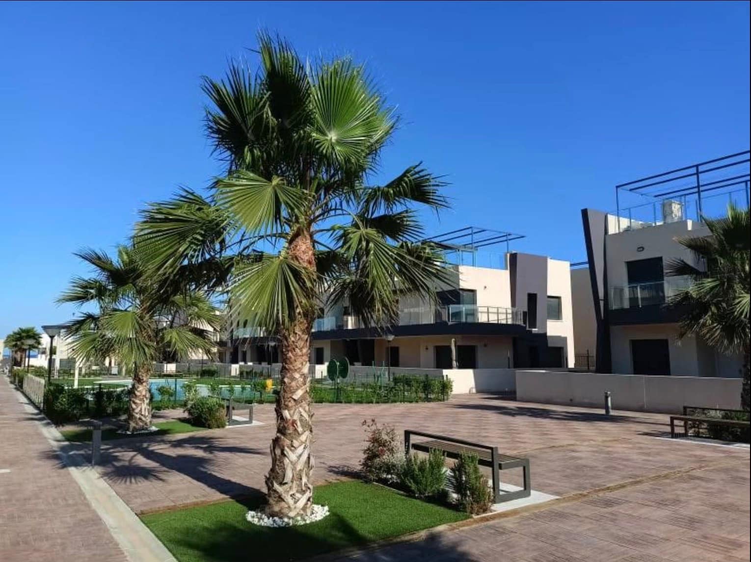 2 bedroom Townhouse for sale in Torre de la Horadada with pool - € 290,000 (Ref: 9679625)