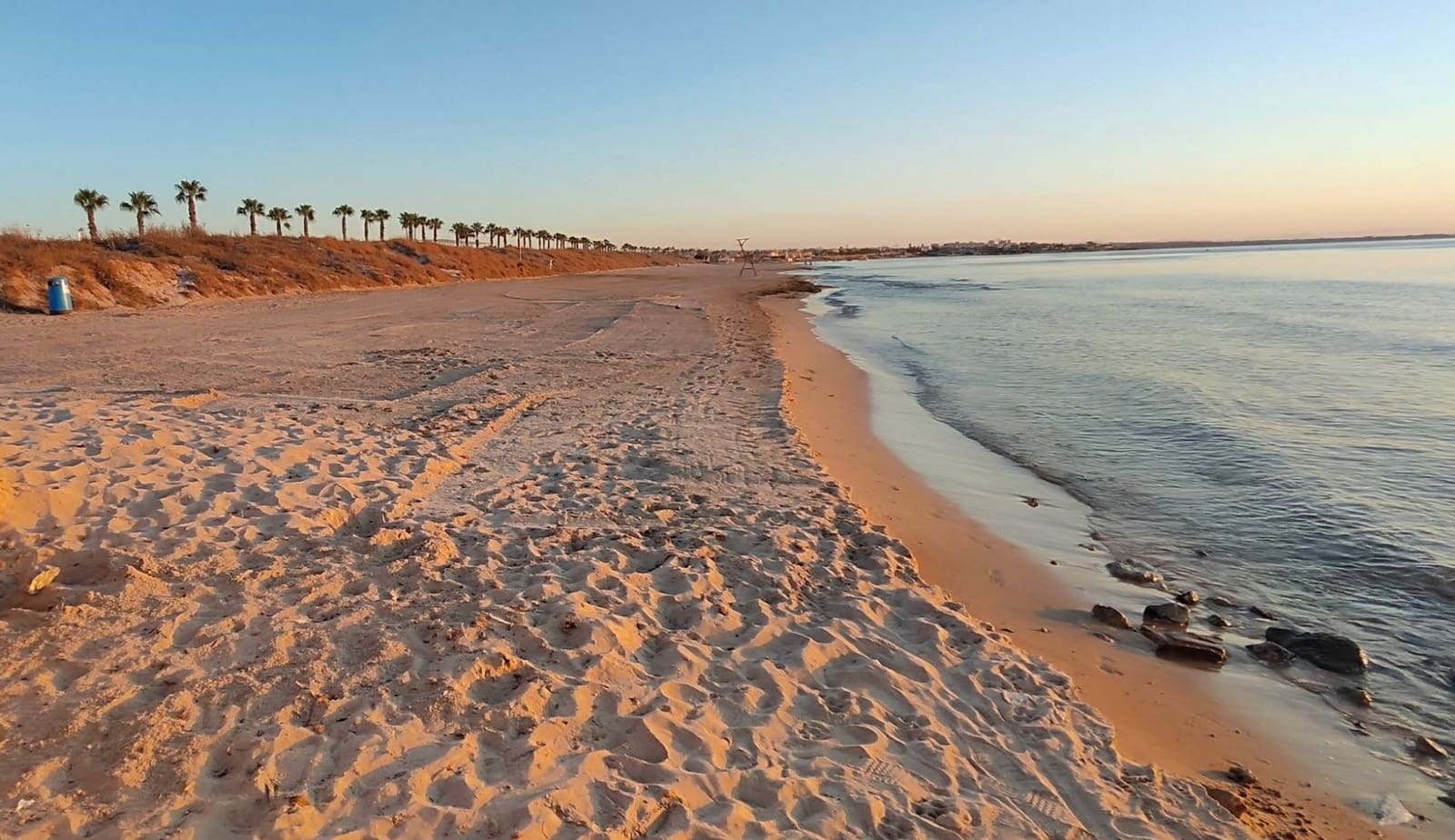 2 bedroom Townhouse for sale in Torre de la Horadada with pool - € 290,000 (Ref: 9679625)