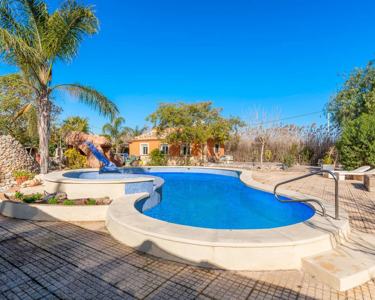 7 soveværelse Finca/Landehus til salg i Catral med swimmingpool - € 975.000 (Ref: 9679629)