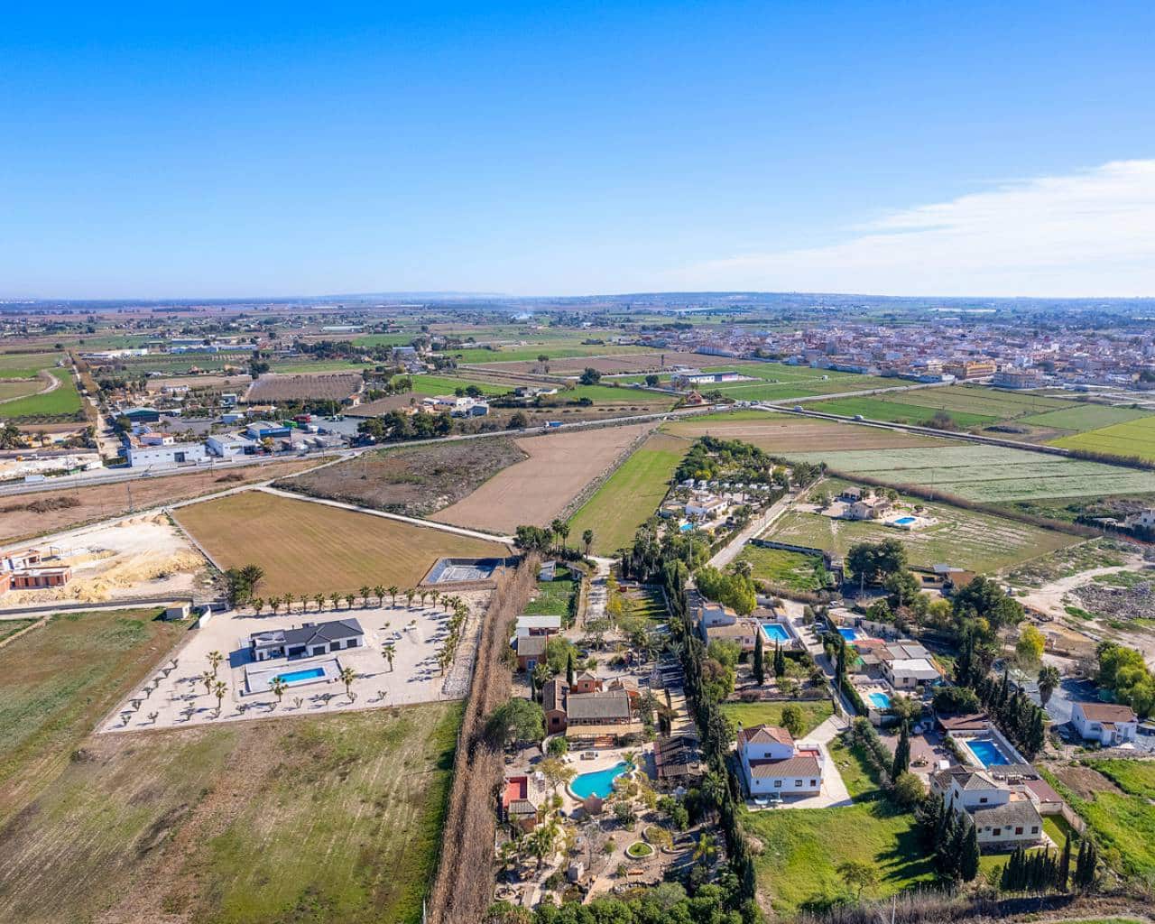 7 soveværelse Finca/Landehus til salg i Catral med swimmingpool - € 975.000 (Ref: 9679629)