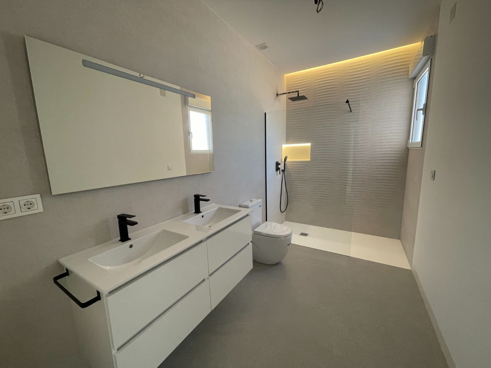 3 bedroom Villa for sale in Macisvenda with pool - € 440,000 (Ref: 9685631)