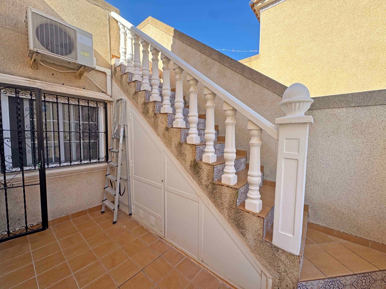 2 soveværelse Byhus til salg i Villamartin med swimmingpool - € 279.900 (Ref: 9686211)