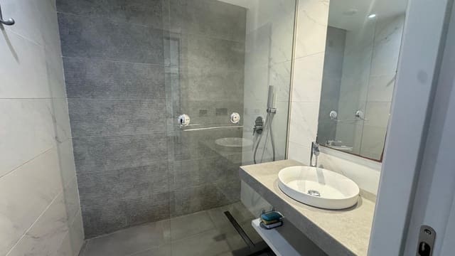 2 sypialnia Penthouse na sprzedaż w Punta Prima, Torrevieja z basenem garażem - 279 900 € (Ref: 9690328)