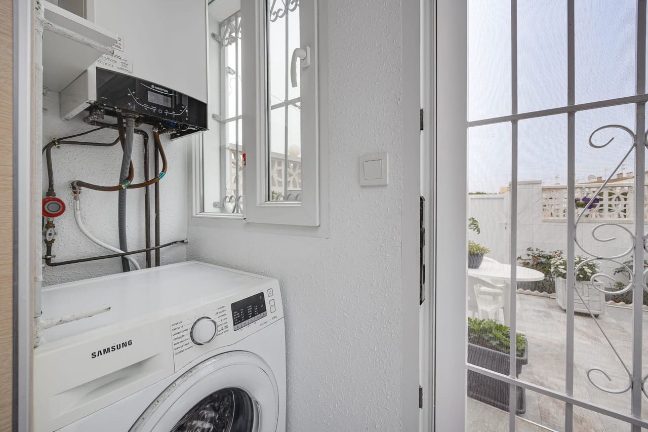 3 camera da letto Casa in vendita in Torrevieja con piscina garage - 249.900 € (Rif: 9690331)