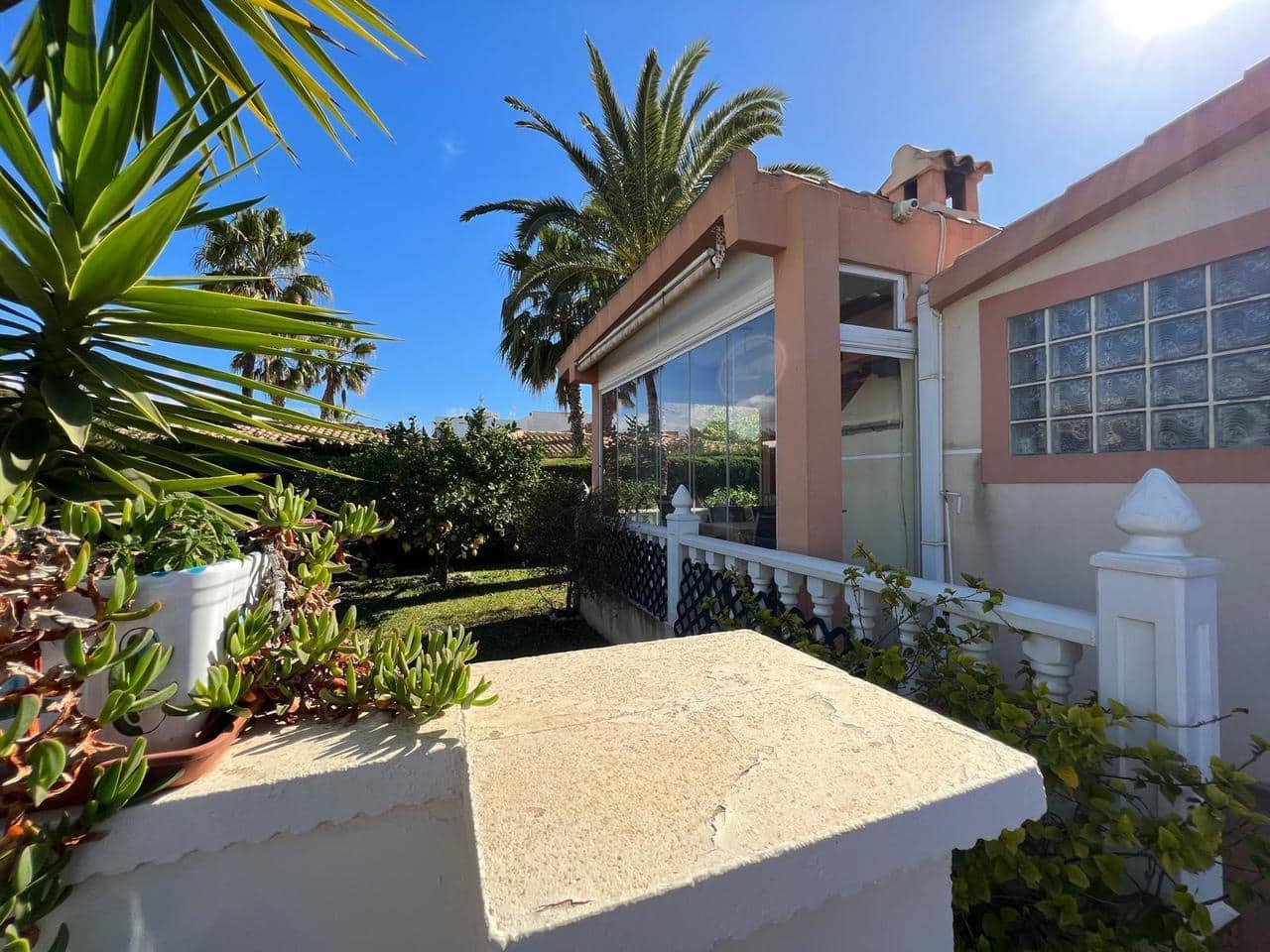 3 bedroom Villa for sale in Cabo Roig with pool garage - € 790,000 (Ref: 9690337)