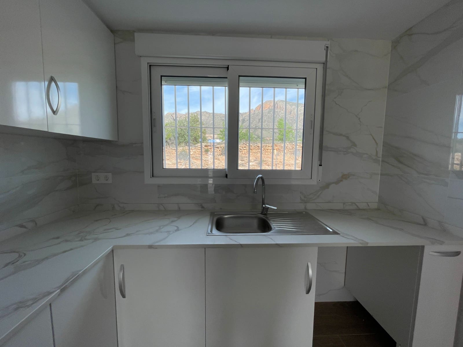 3 makuuhuone Huvila myytävänä paikassa Macisvenda - 303 000 € (Ref: 9694089)