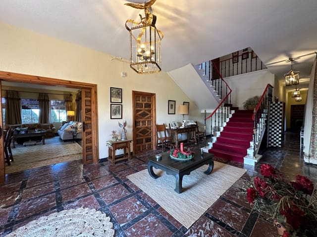 15 chambre Finca/Maison de Campagne à vendre à Cieza avec piscine garage - 1 300 000 € (Ref: 9694899)