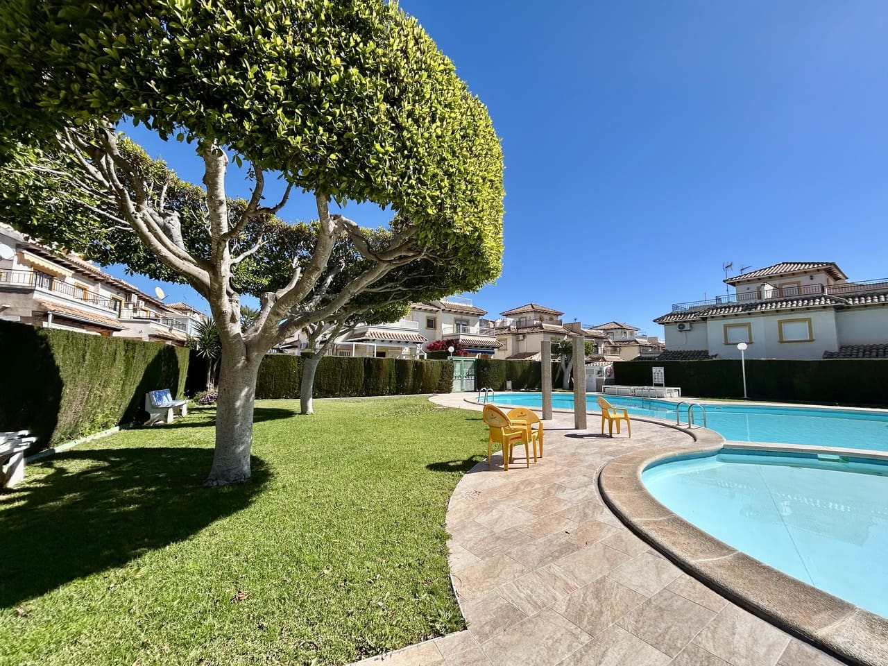 2 makuuhuone Huoneisto myytävänä paikassa Orihuela Costa mukana uima-altaan - 189 000 € (Ref: 9700465)