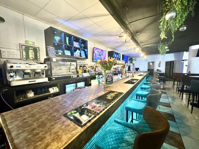 Local Commercial à vendre à San Miguel de Salinas - 99 950 € (Ref: 9760135)