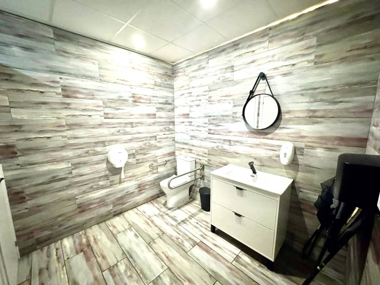 Kommersiell till salu i San Miguel de Salinas - 99 950 € (Ref: 9760135)