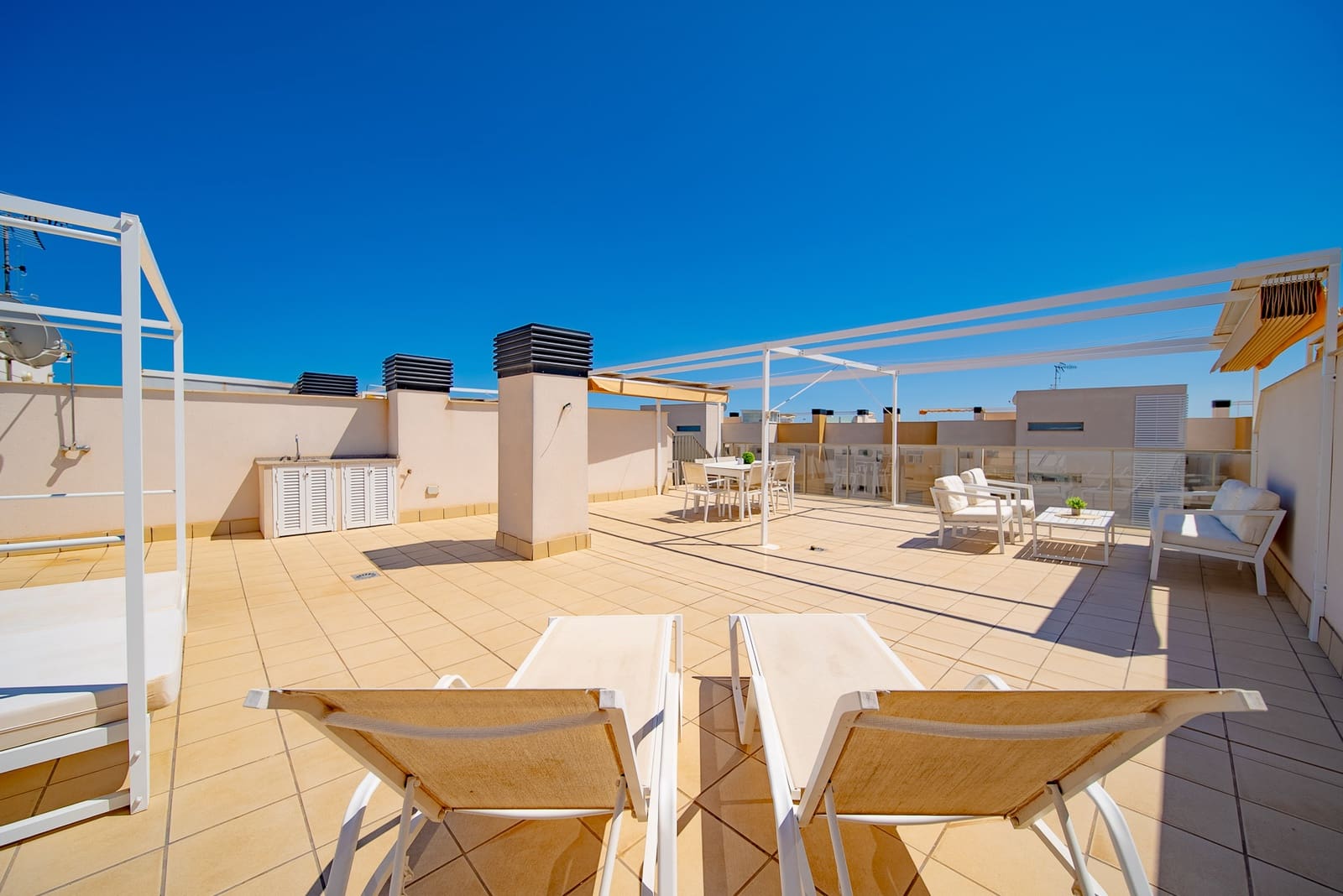 3 sypialnia Penthouse na sprzedaż w Villamartin z basenem garażem - 348 000 € (Ref: 9760137)