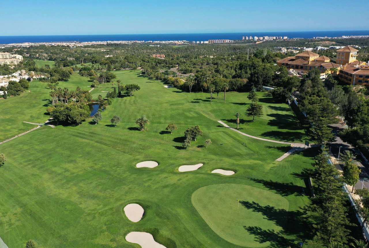 2 slaapkamer Penthouse te koop in Campoamor met zwembad garage - € 195.000 (Ref: 9760156)