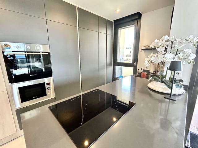 3 camera da letto Appartamento in vendita in Playa Flamenca, Orihuela con piscina garage - 450.000 € (Rif: 9760157)