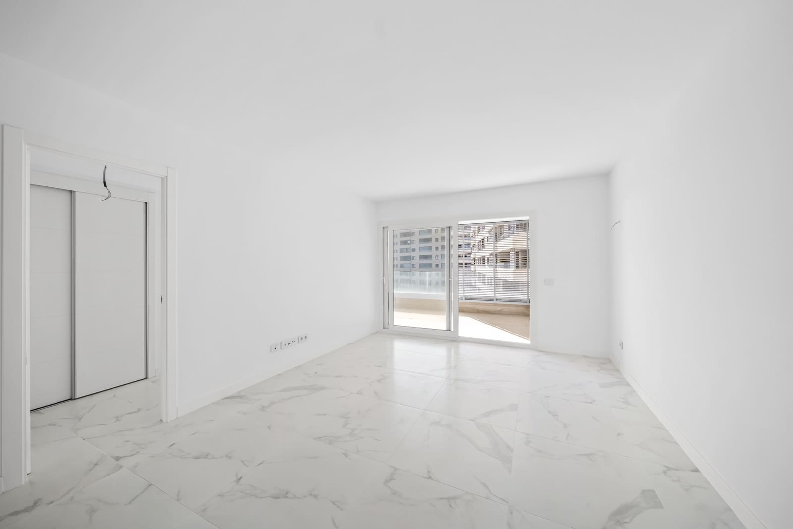 3 sovrum Strandlägenhet till salu i Punta Prima med pool garage - 599 000 € (Ref: 9760161)