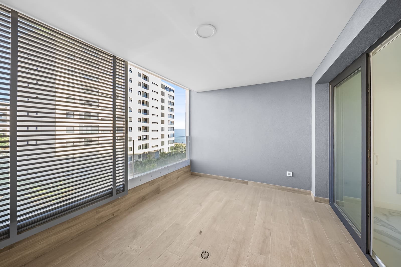 3 sovrum Strandlägenhet till salu i Punta Prima med pool garage - 599 000 € (Ref: 9760161)