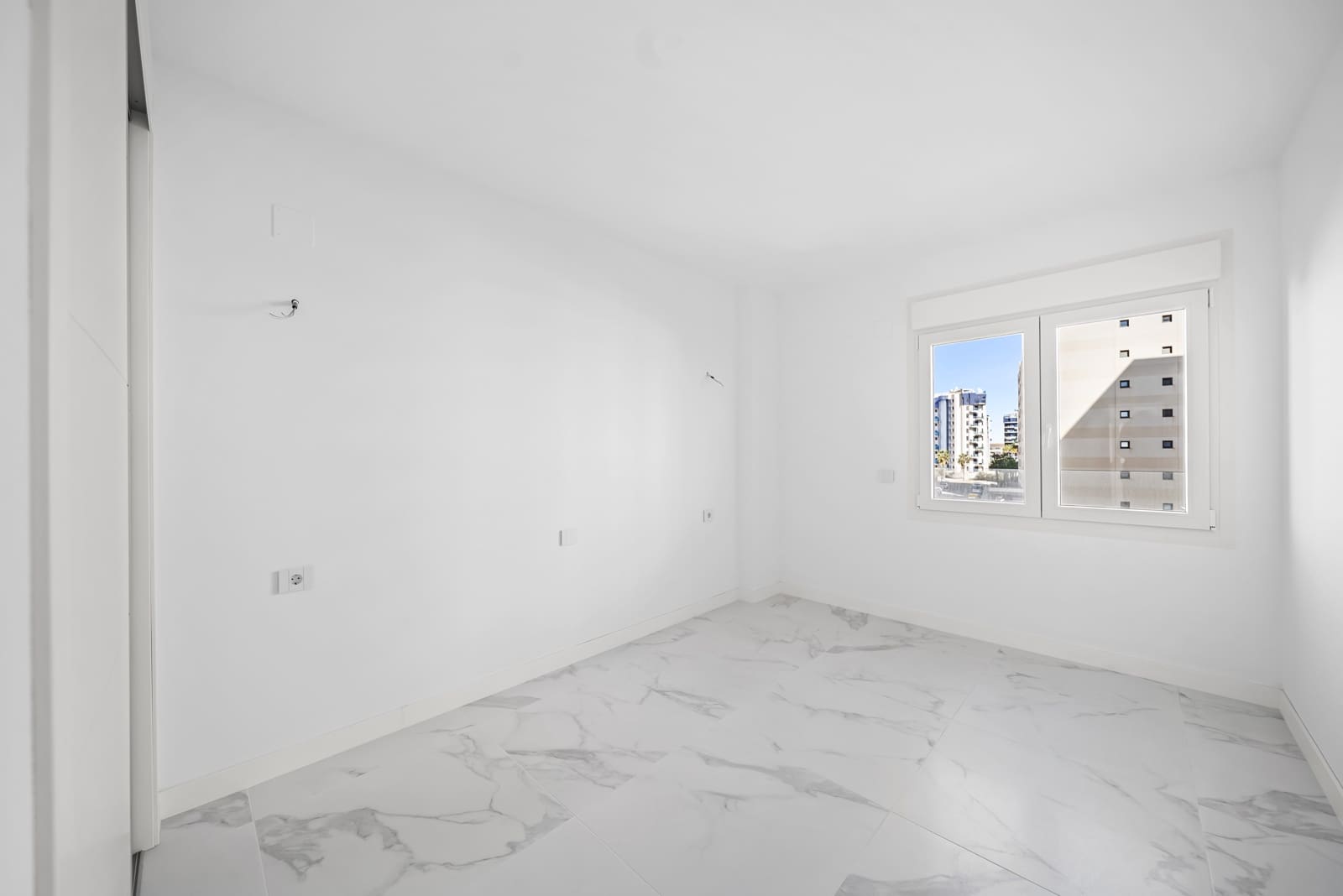 3 sovrum Strandlägenhet till salu i Punta Prima med pool garage - 599 000 € (Ref: 9760161)