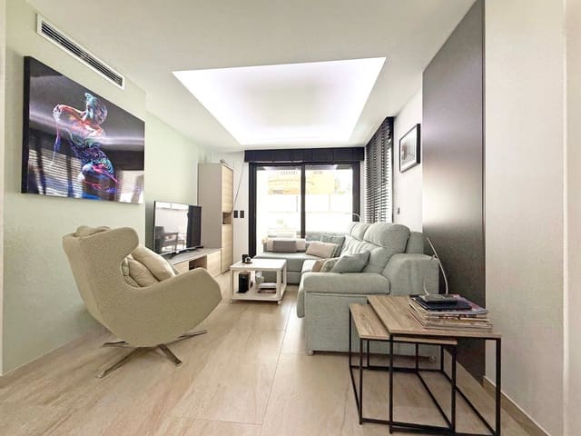 3 makuuhuone Huvila myytävänä paikassa Villamartin, Orihuela mukana uima-altaan - 495 000 € (Ref: 9761692)