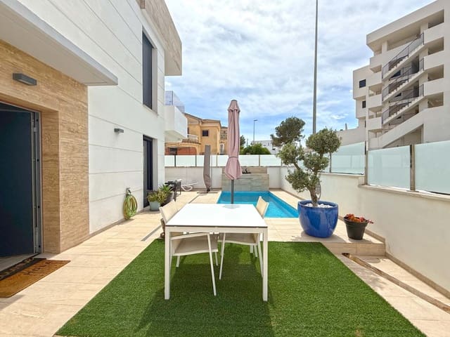 3 makuuhuone Huvila myytävänä paikassa Villamartin, Orihuela mukana uima-altaan - 495 000 € (Ref: 9761692)