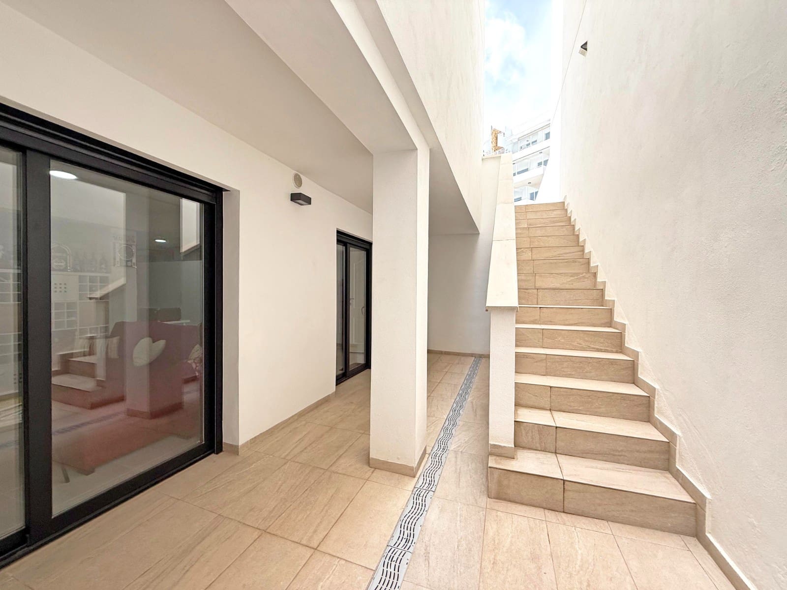 3 makuuhuone Huvila myytävänä paikassa Villamartin mukana uima-altaan - 495 000 € (Ref: 9761692)