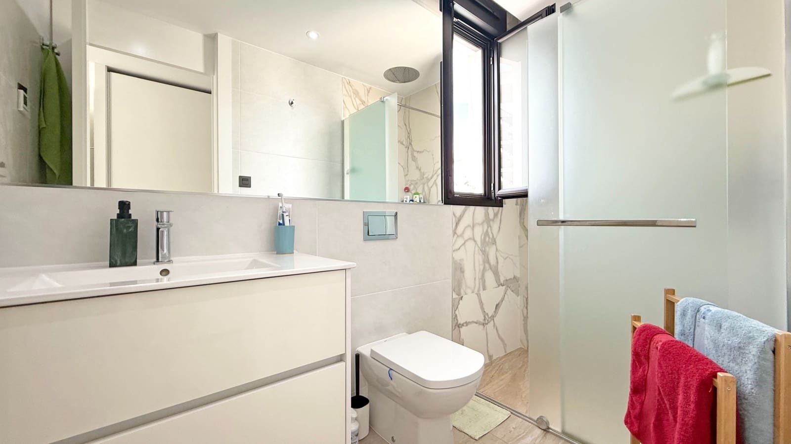 3 makuuhuone Huvila myytävänä paikassa Villamartin mukana uima-altaan - 495 000 € (Ref: 9761692)