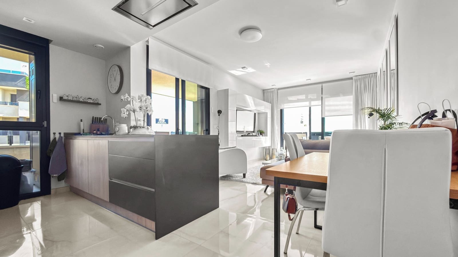 3 bedroom Apartment for sale in Playa Flamenca with pool - € 450,000 (Ref: 9761693)