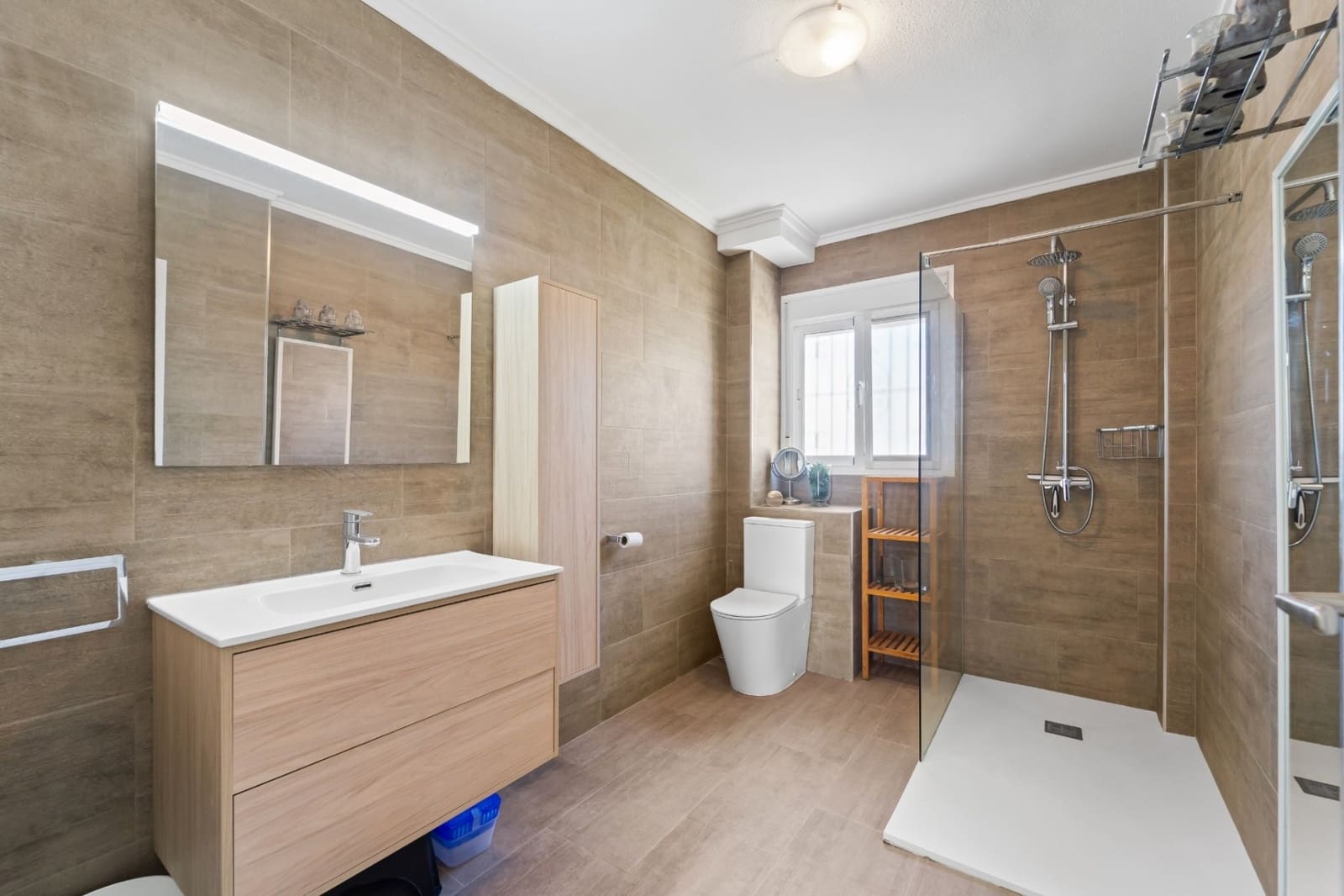 3 makuuhuone Omakotitalo myytävänä paikassa Ciudad Quesada mukana uima-altaan - 240 000 € (Ref: 9761697)