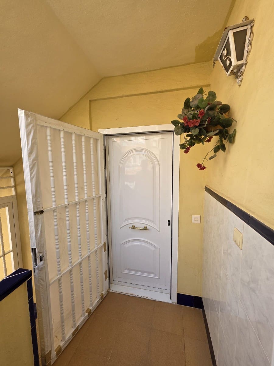 2 soveværelse Strandlejlighed til salg i La Mata - € 164.000 (Ref: 9763516)