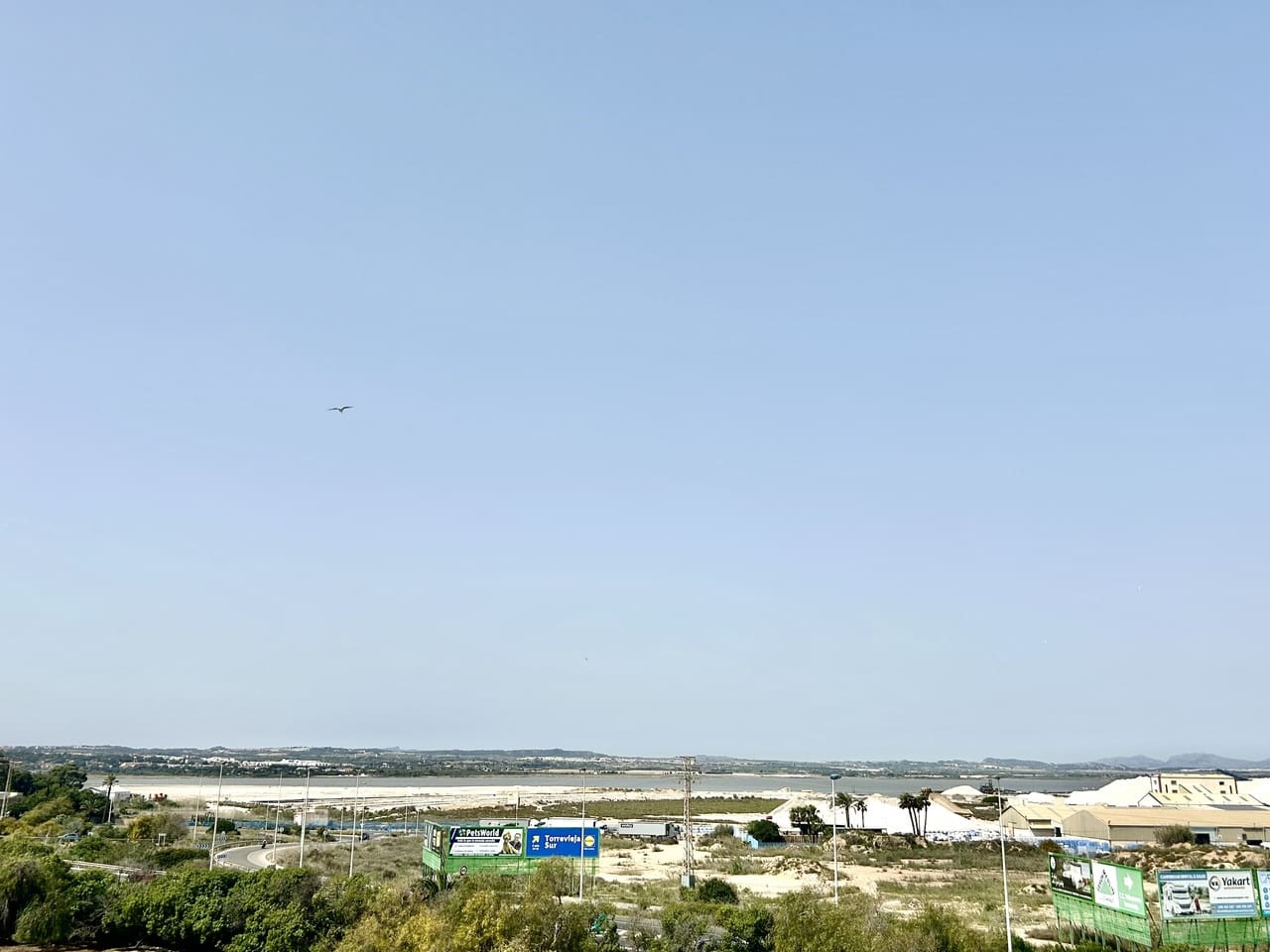 Apartamento de 2 habitaciones en Torrevieja en venta con piscina - 133.900 € (Ref: 9770299)