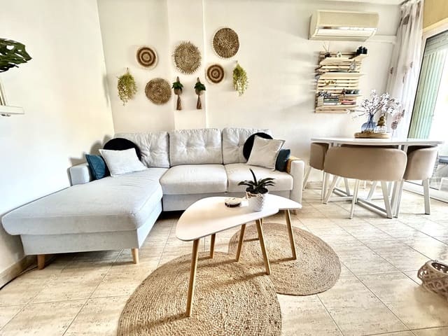 Apartamento de 2 habitaciones en Parque Acuático - Sector 25, Torrevieja en venta con piscina - 133.900 € (Ref: 9770299)