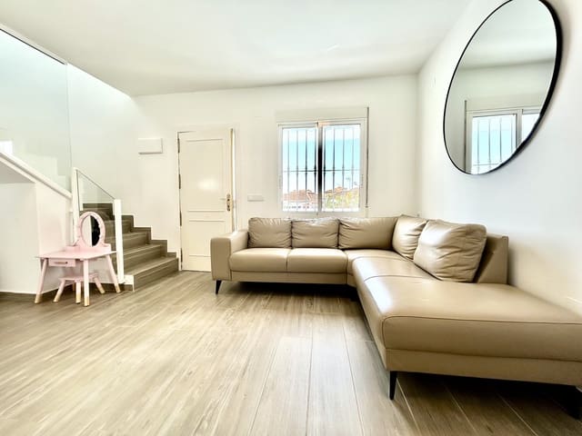 5 makuuhuone Huvila myytävänä paikassa Villamartin, Orihuela mukana uima-altaan 
autotalli - 459 000 € (Ref: 9772813)