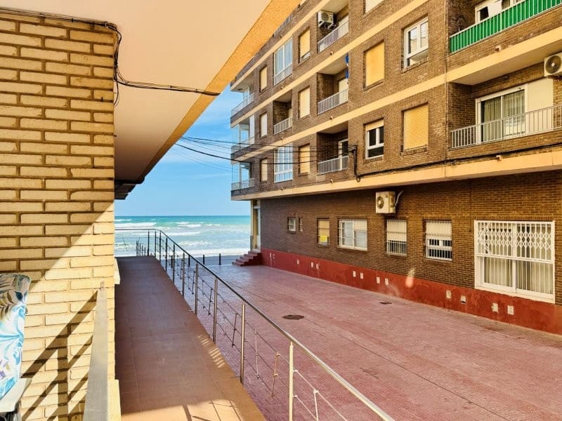 3 camera da letto Appartamento sulla Spiaggia in vendita in La Mata - 350.000 € (Rif: 9772814)