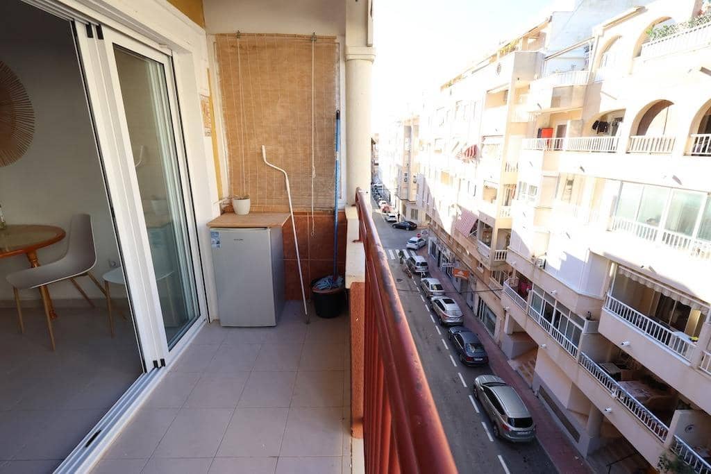 1 quarto Apartamento para venda em Torrevieja com garagem - 117 000 € (Ref: 9777668)