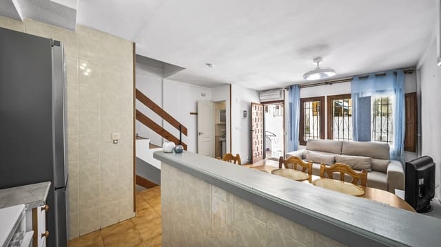 4 chambre Maison de Ville à vendre à Los Europeos, Torrevieja avec piscine garage - 163 500 € (Ref: 9784548)