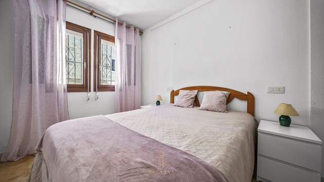 4 chambre Maison de Ville à vendre à Los Europeos, Torrevieja avec piscine garage - 163 500 € (Ref: 9784548)