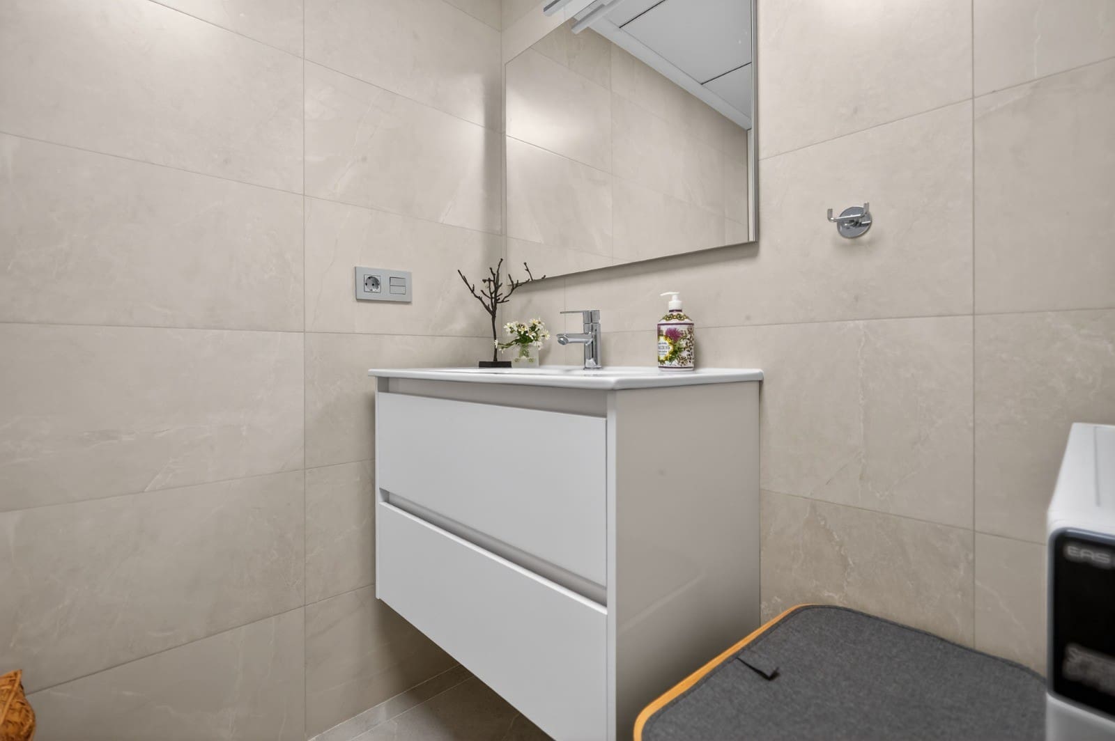 2 soveværelse Strandlejlighed til salg i Torrevieja med swimmingpool - € 248.000 (Ref: 9784840)