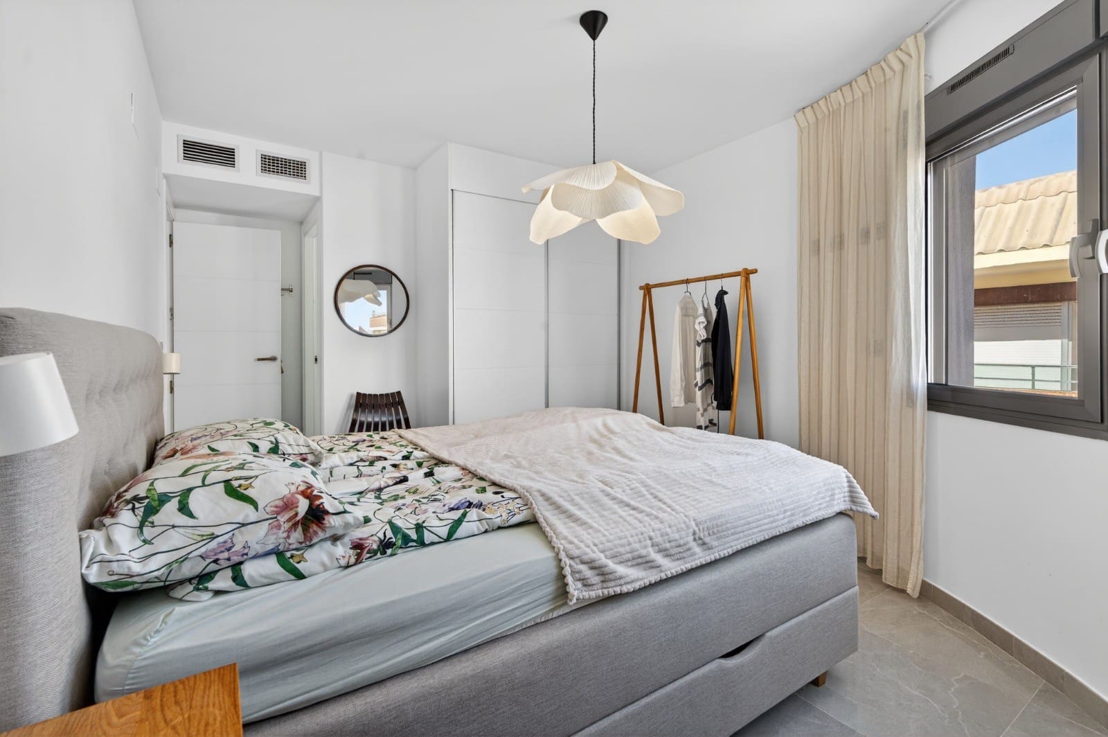 2 soveværelse Strandlejlighed til salg i Torrevieja med swimmingpool - € 248.000 (Ref: 9784840)