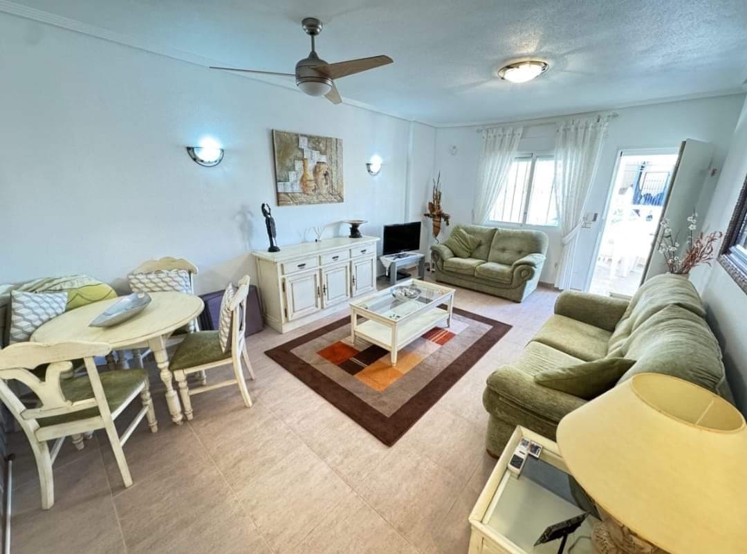 2 slaapkamer Appartement te koop in Villamartin met zwembad - € 165.000 (Ref: 9784842)