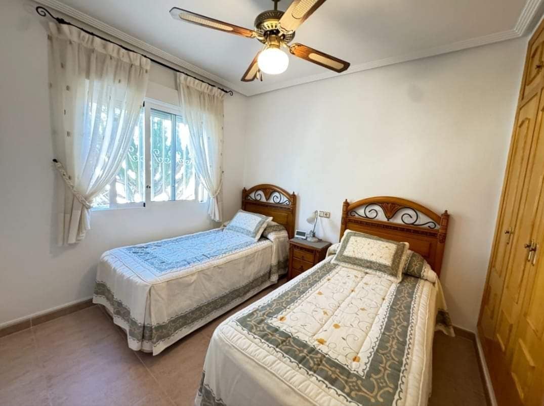 2 slaapkamer Appartement te koop in Villamartin met zwembad - € 165.000 (Ref: 9784842)