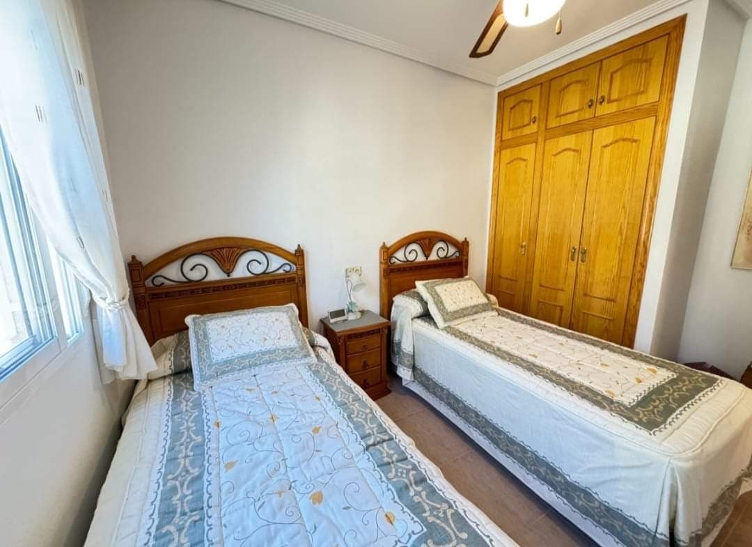 2 slaapkamer Appartement te koop in Villamartin met zwembad - € 165.000 (Ref: 9784842)