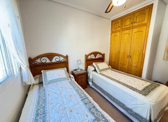 2 slaapkamer Appartement te koop in Villamartin, Orihuela met zwembad - € 165.000 (Ref: 9784842)