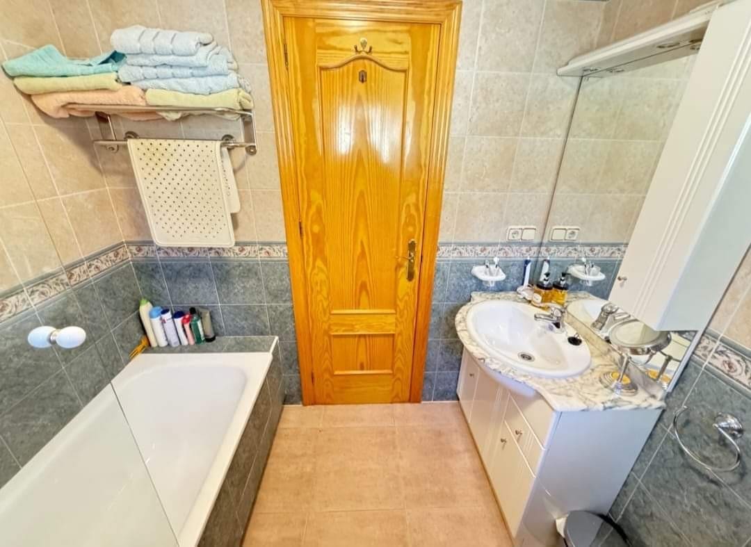 2 slaapkamer Appartement te koop in Villamartin met zwembad - € 165.000 (Ref: 9784842)