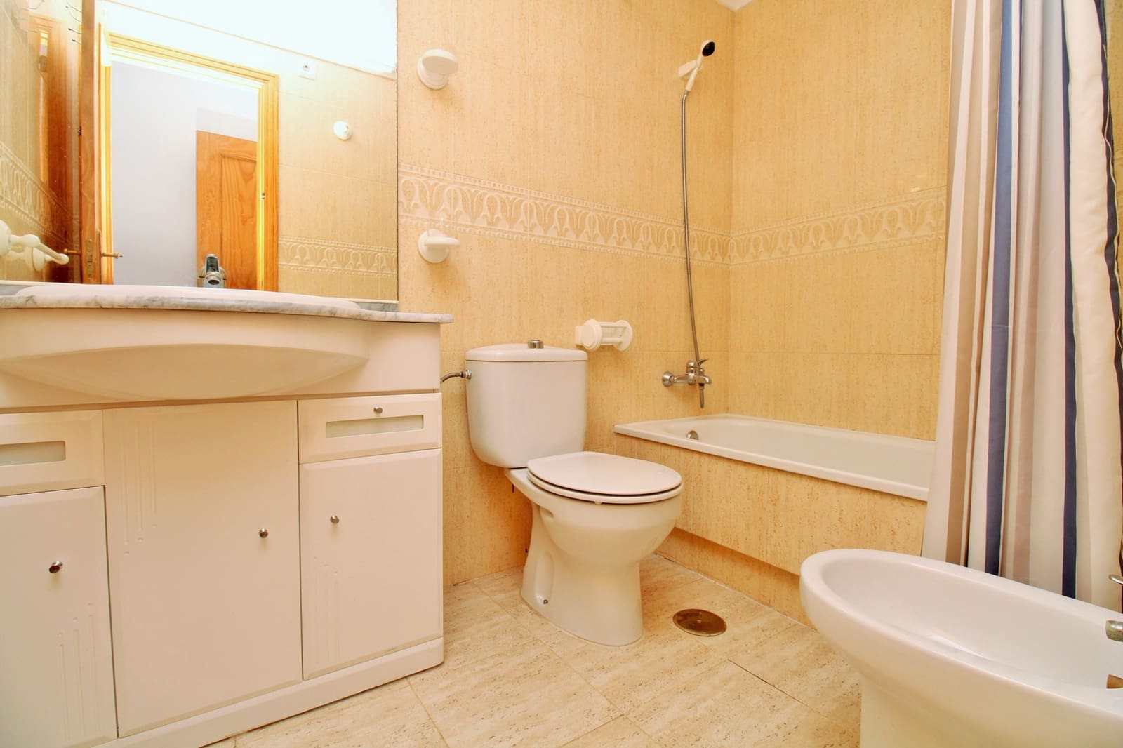 2 bedroom Apartment for sale in Playa Flamenca with pool - € 199,995 (Ref: 9784843)