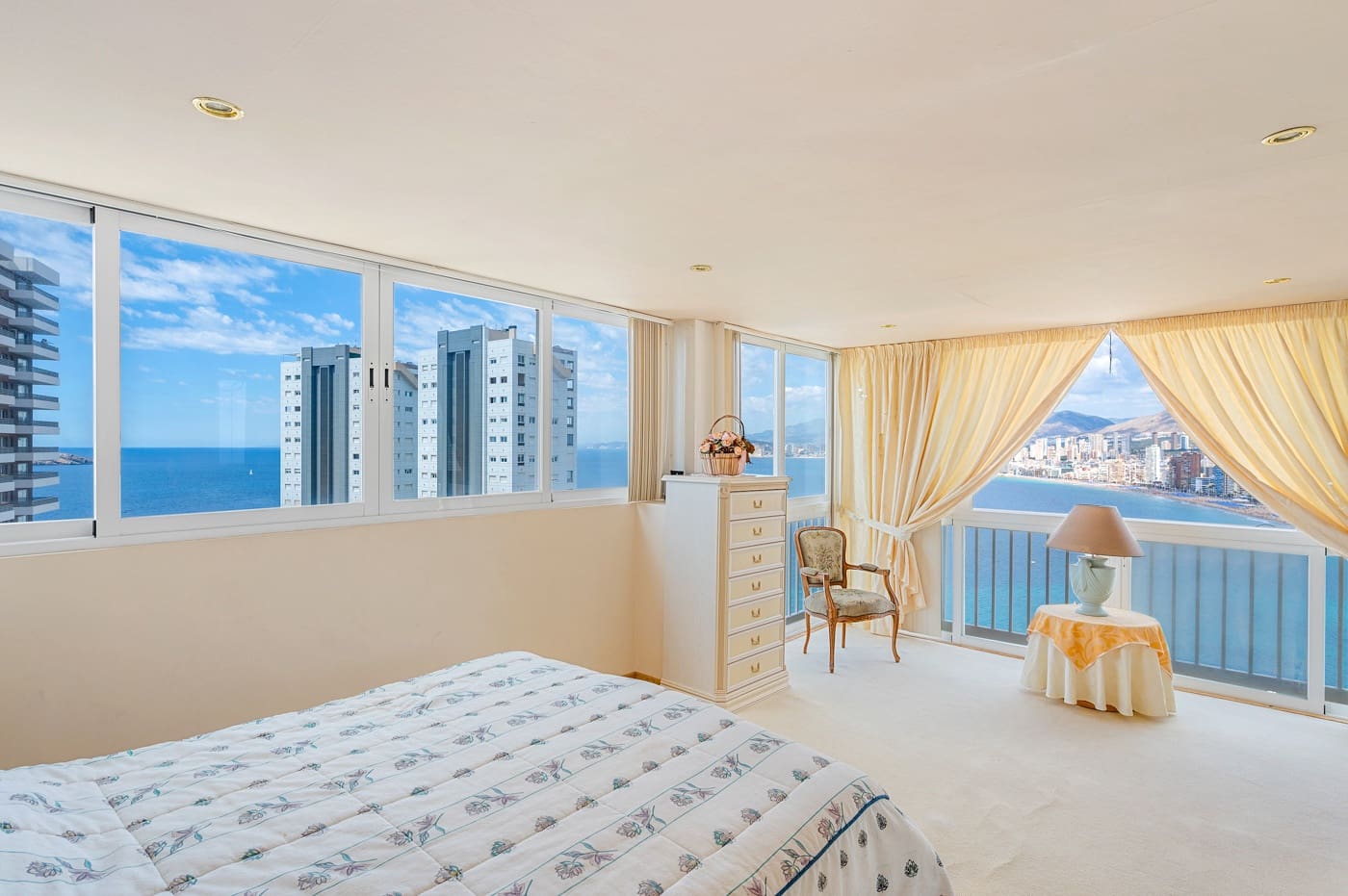 6 sypialnia Penthouse na sprzedaż w Benidorm z basenem - 799 000 € (Ref: 9784846)
