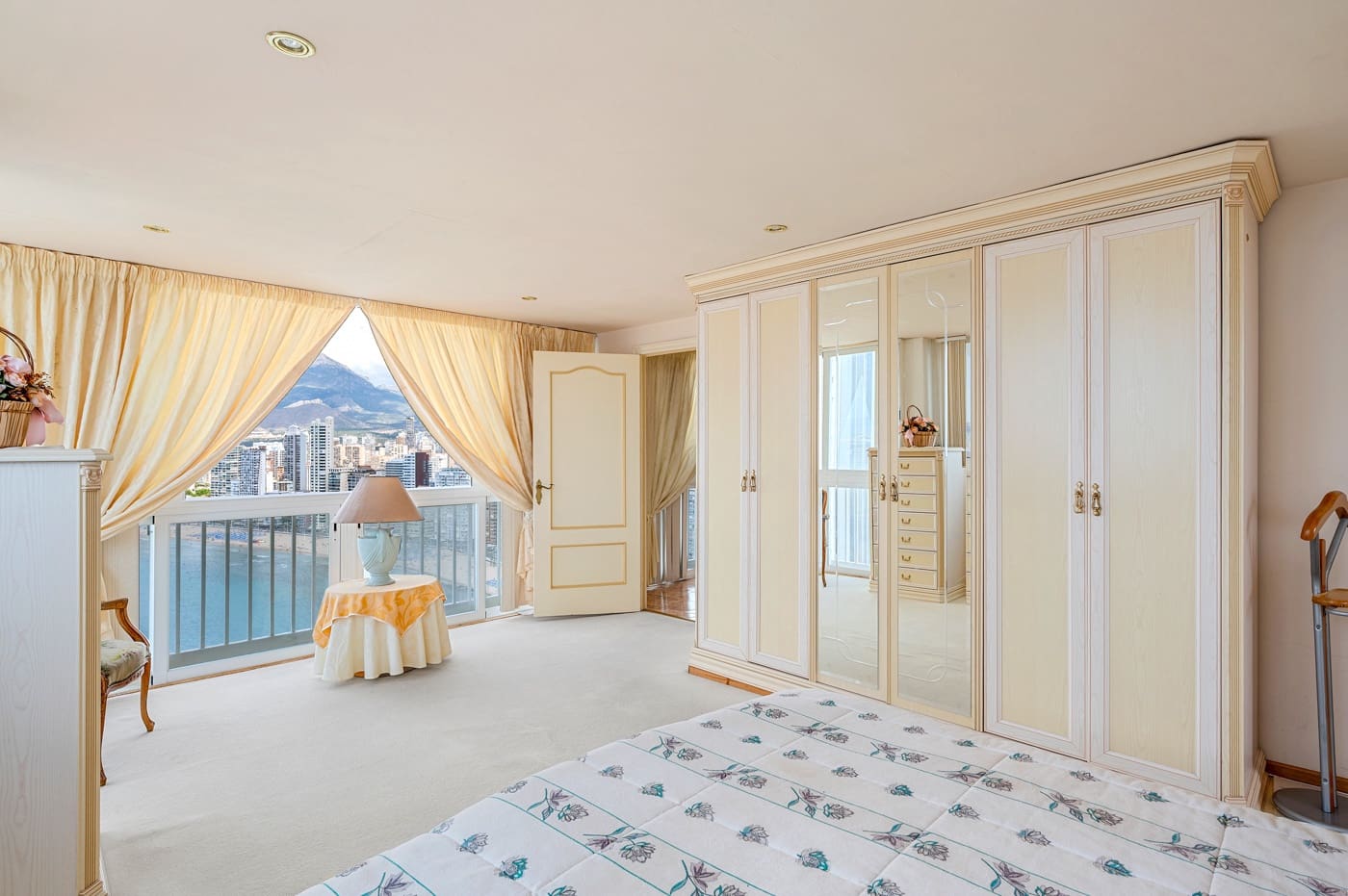 6 sypialnia Penthouse na sprzedaż w Benidorm z basenem - 799 000 € (Ref: 9784846)