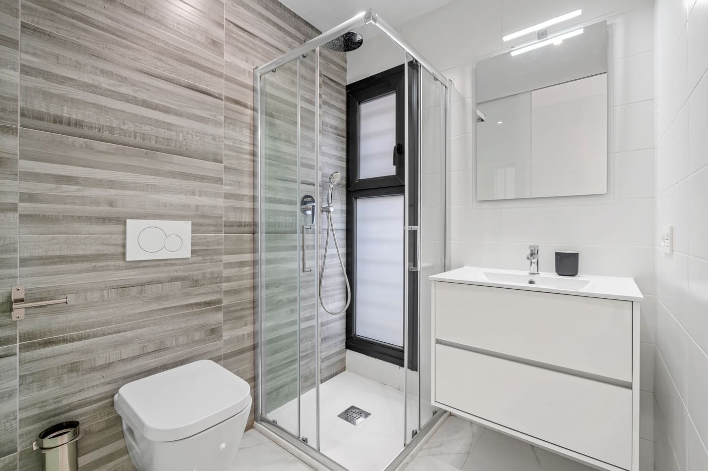 2 chambre Appartement à vendre à Guardamar del Segura avec piscine garage - 265 000 € (Ref: 9784848)