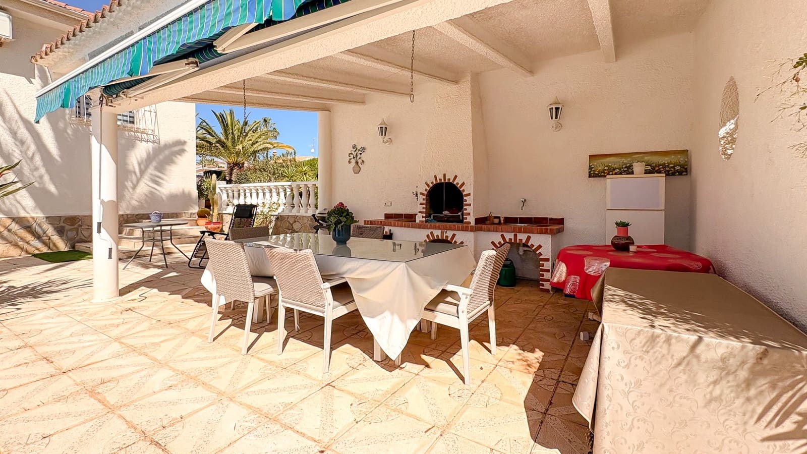 4 soveværelse Villa til salg i Ciudad Quesada med swimmingpool garage - € 734.000 (Ref: 9798701)