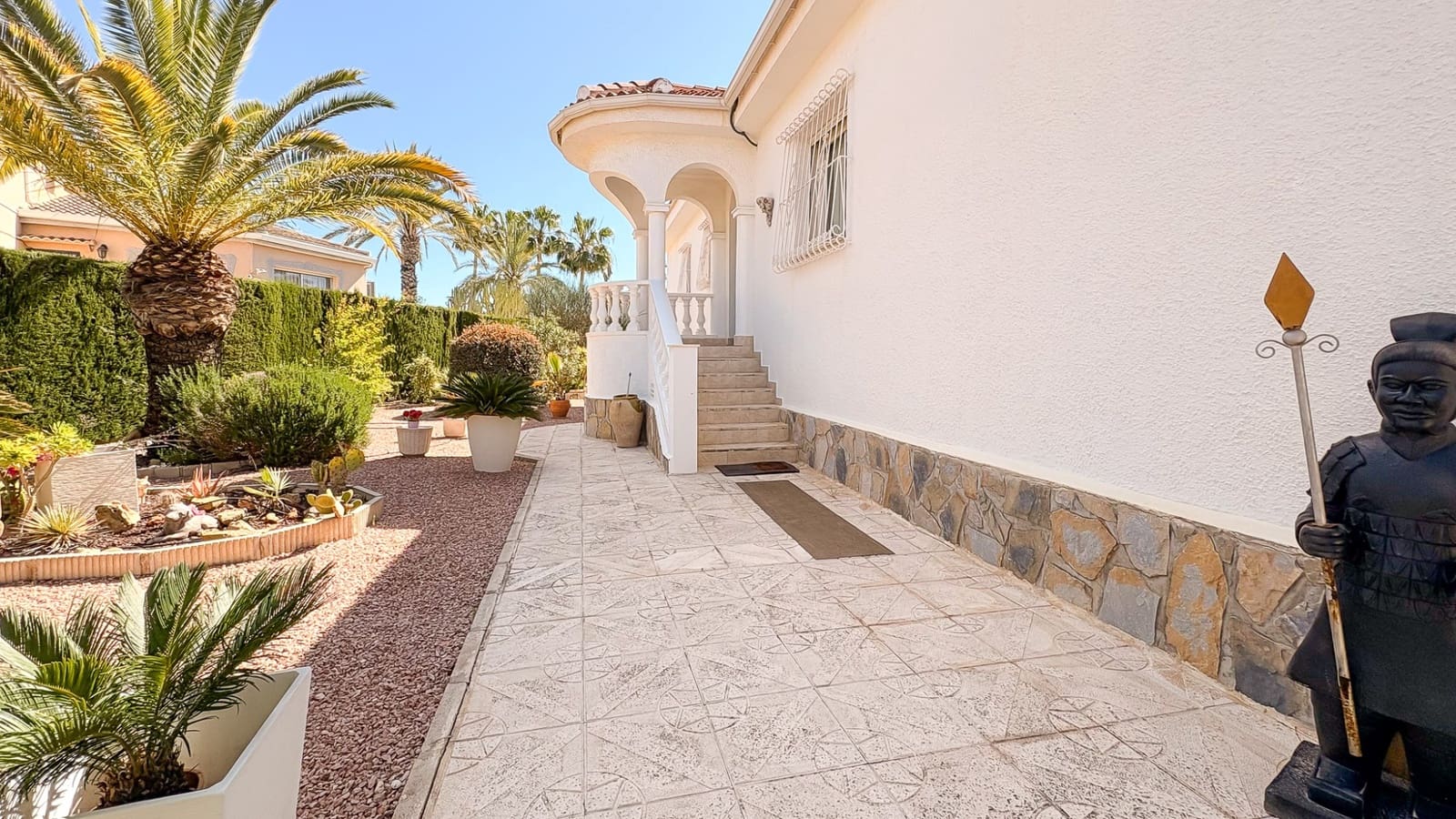 4 soveværelse Villa til salg i Ciudad Quesada med swimmingpool garage - € 734.000 (Ref: 9798701)