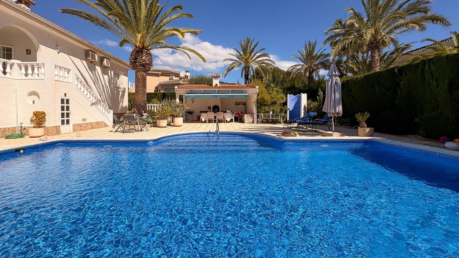 4 soveværelse Villa til salg i Ciudad Quesada med swimmingpool garage - € 734.000 (Ref: 9798701)