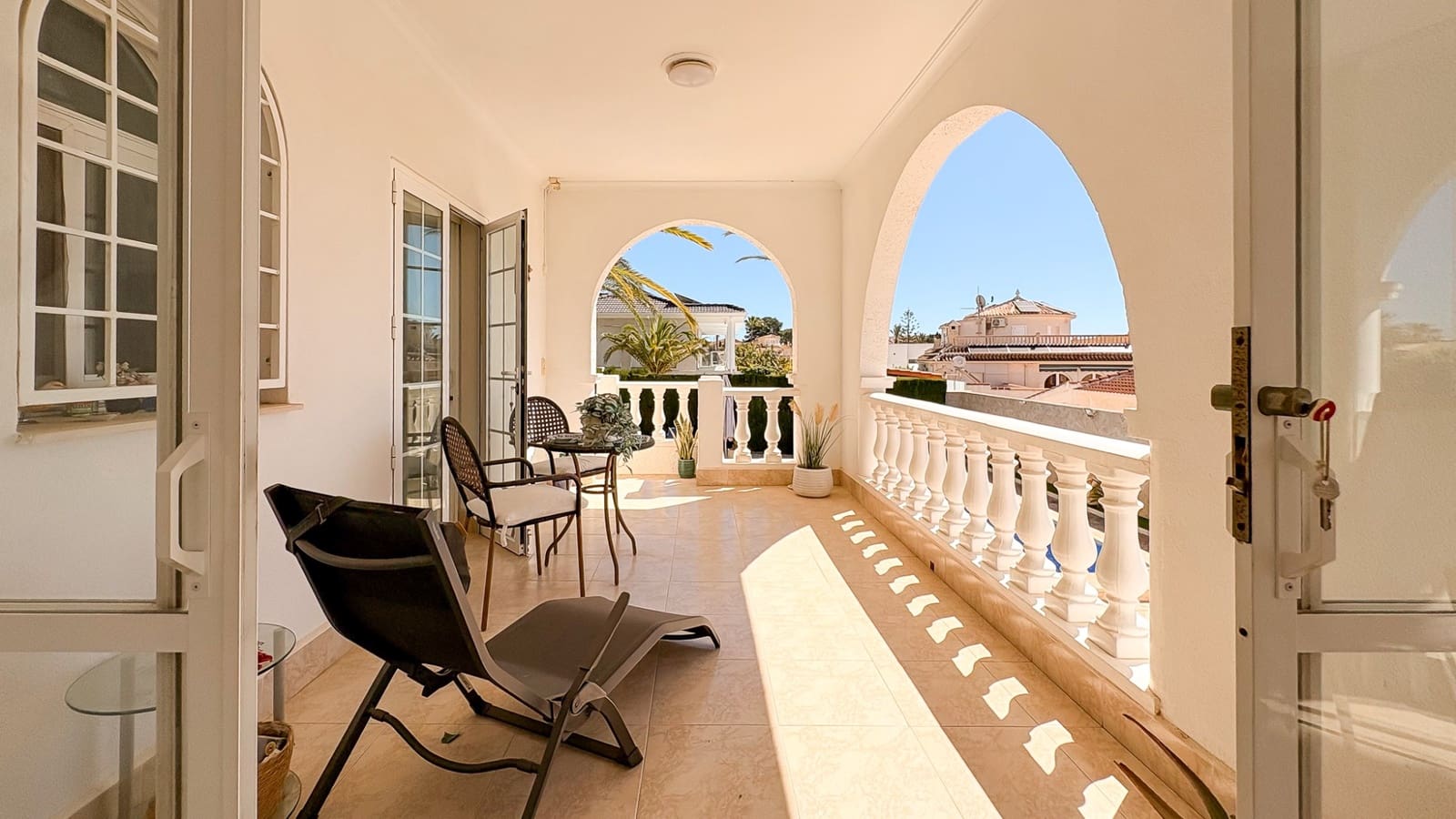 4 soveværelse Villa til salg i Ciudad Quesada med swimmingpool garage - € 734.000 (Ref: 9798701)