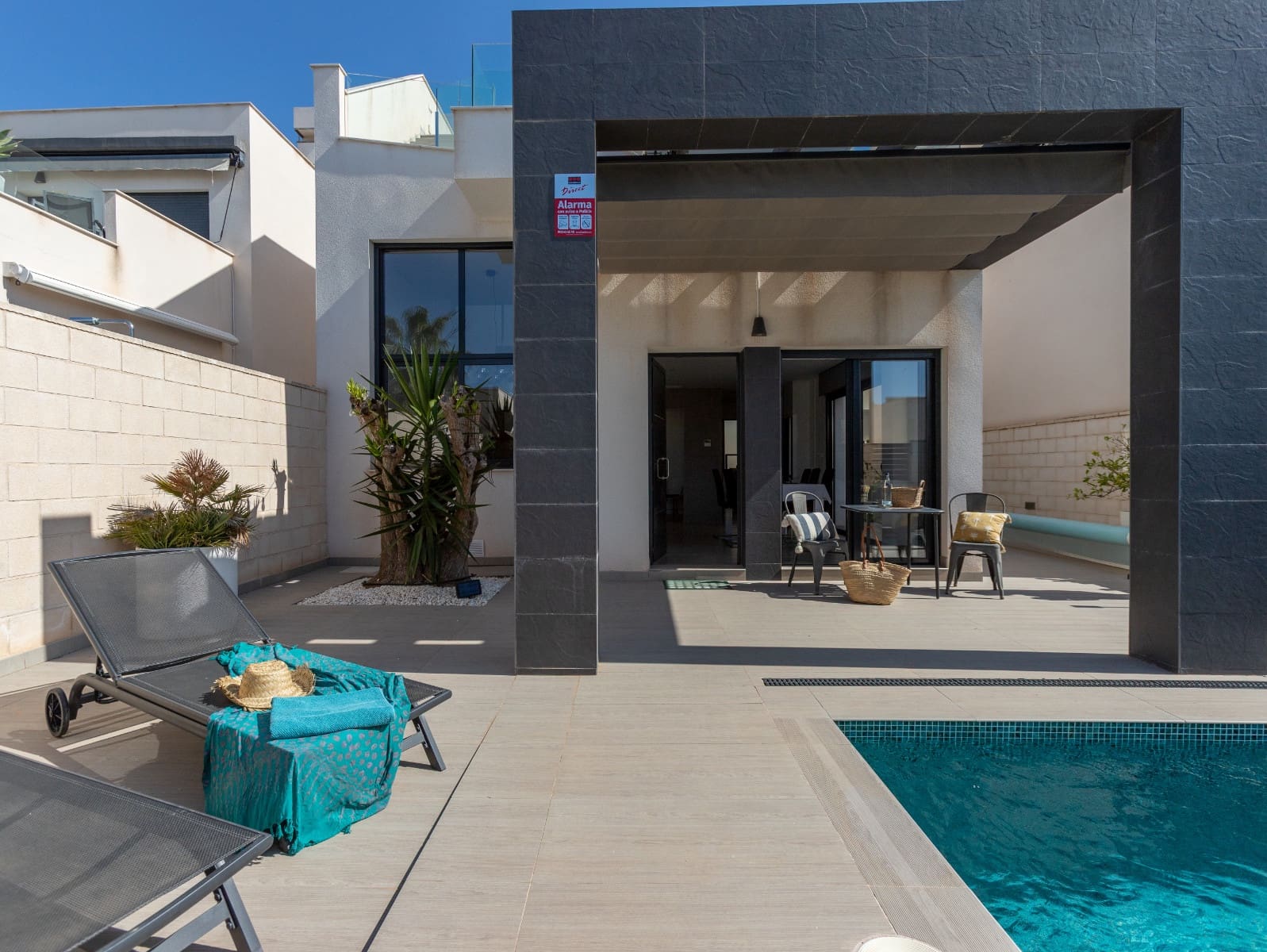 3 soveværelse Villa til salg i Ciudad Quesada med swimmingpool - € 395.000 (Ref: 9798702)